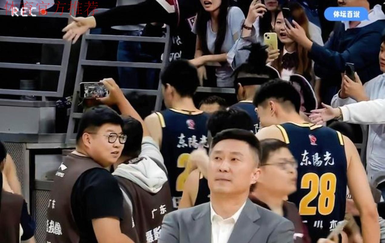 萨姆纳+萨林杰+奎因！广东男篮首战山西，杜锋祭出“复仇者联盟”