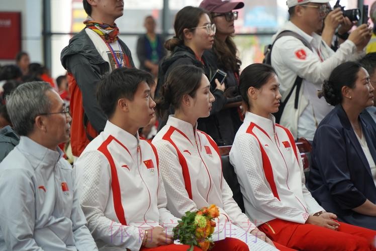 奥运冠军鼓励林芝小学生勇敢追梦 奥运冠军鼓励林芝小学生勇敢追梦